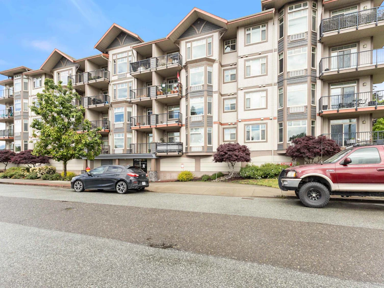 304-46021 Second Avenue, Chilliwack, BC, V2P 1S6 - 2