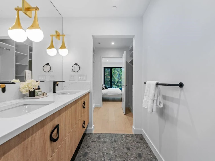 1-2936 W 12 Avenue, Vancouver, BC, V6K 2R3 - 15