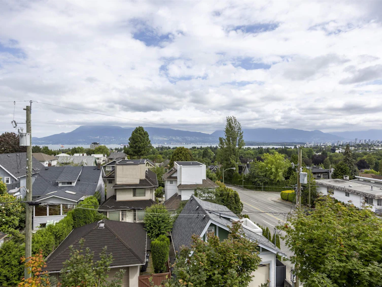 305-3639 W 16th Avenue, Vancouver, BC, V6R 3C3