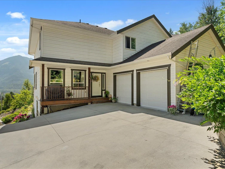 45928 Weeden Drive, Chilliwack, BC, V2R 5X2 - 2