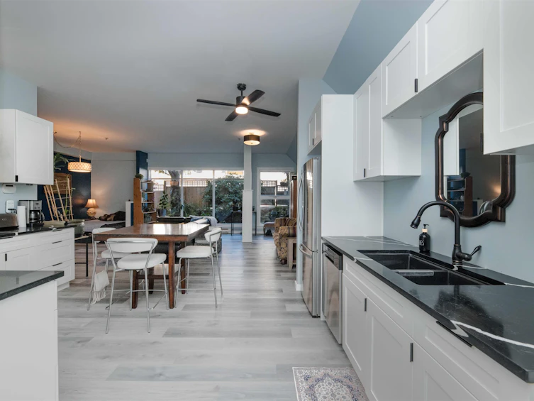 102-703 Gibsons Way, Gibsons, BC, V0N 1V9 - 9