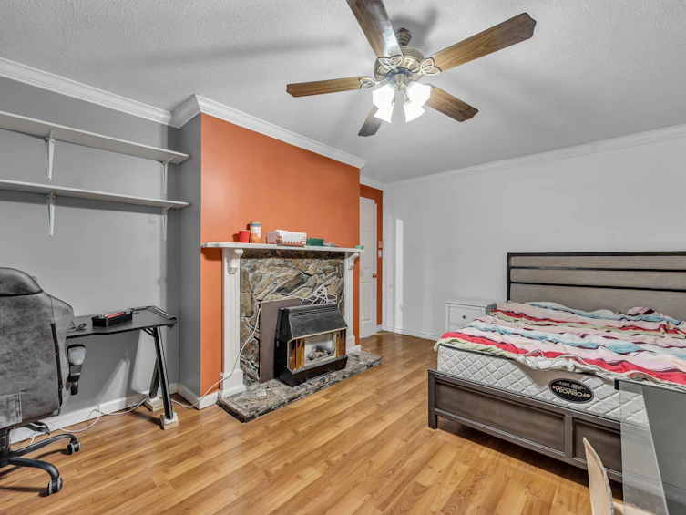 14920 Kew Drive, Surrey, BC, V3R 4Y2 - 12