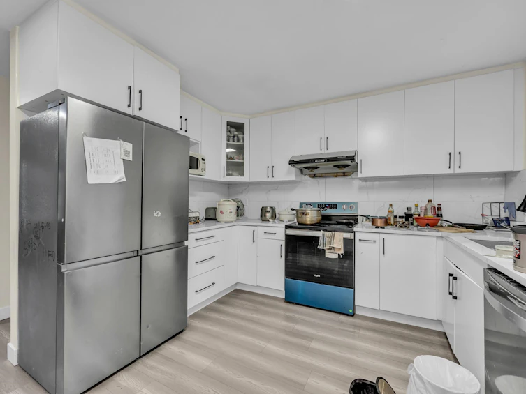 14920 Kew Drive, Surrey, BC, V3R 4Y2 - 14