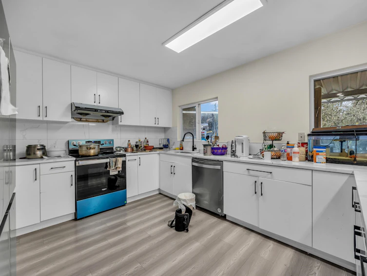 14920 Kew Drive, Surrey, BC, V3R 4Y2 - 13