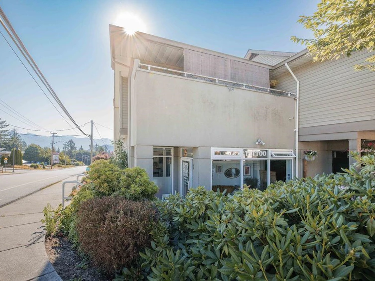 101-703 Gibsons Way, Gibsons, BC, V0N 1V9 - 3