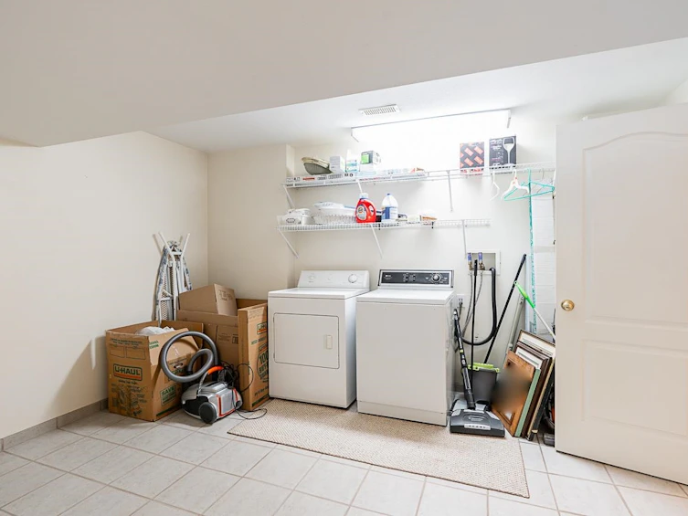 16898 61a Avenue, Surrey, BC, V3S 8X7 - 24