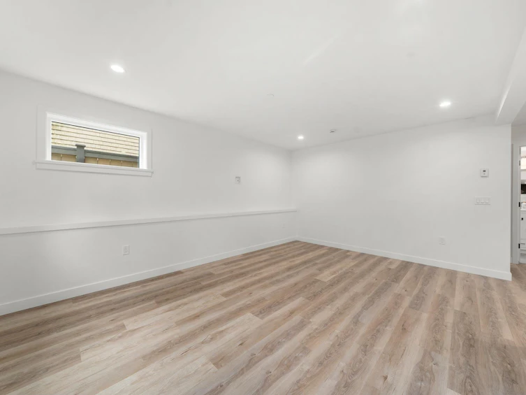 2592 Eton Street, Vancouver, BC, V5K 1J7 - 32