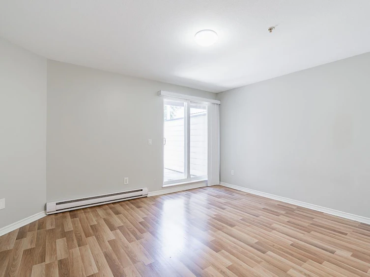 207-19705 56 Avenue, Langley, BC, V3A 3X7 - 19