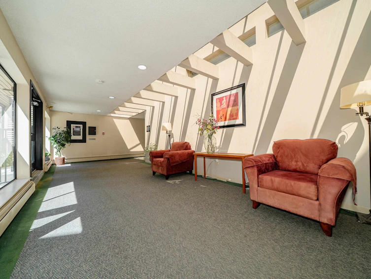 214-1385 Draycott Road, North Vancouver, BC, V7J 3K9 - 4