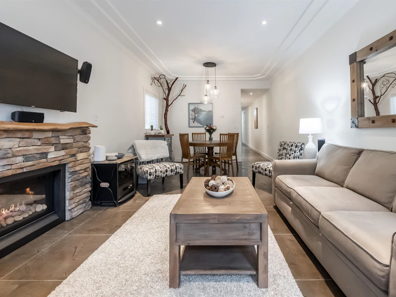 859 Habgood Street, Surrey BC V4B 4W4
