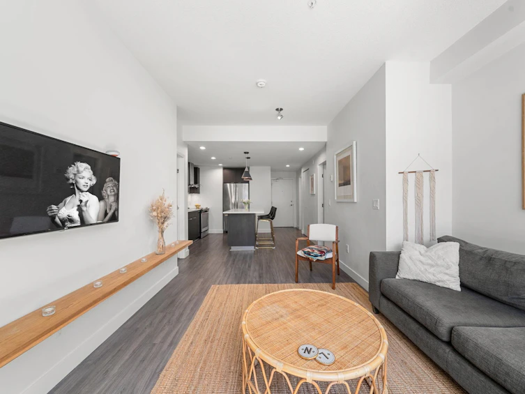 111-719 W 3rd Street, North Vancouver, BC, V7M 0E7 - 8