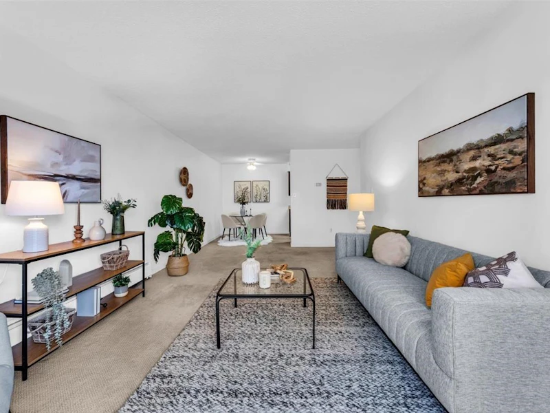 204 - 122 E 17th Street, North Vancouver BC V7L 2V5
