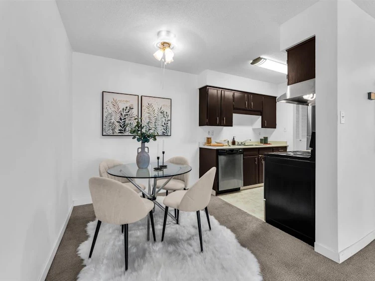 204-122 E 17th Street, North Vancouver, BC, V7L 2V5 - 11