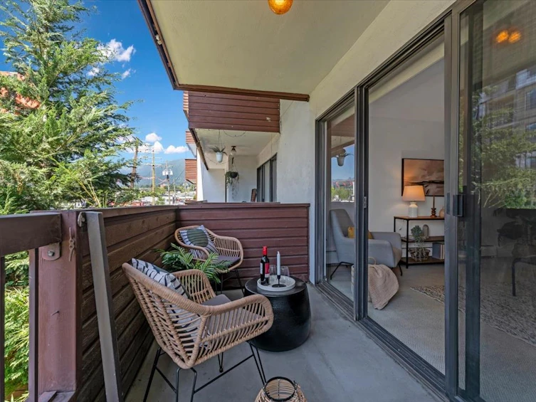 204-122 E 17th Street, North Vancouver, BC, V7L 2V5 - 6