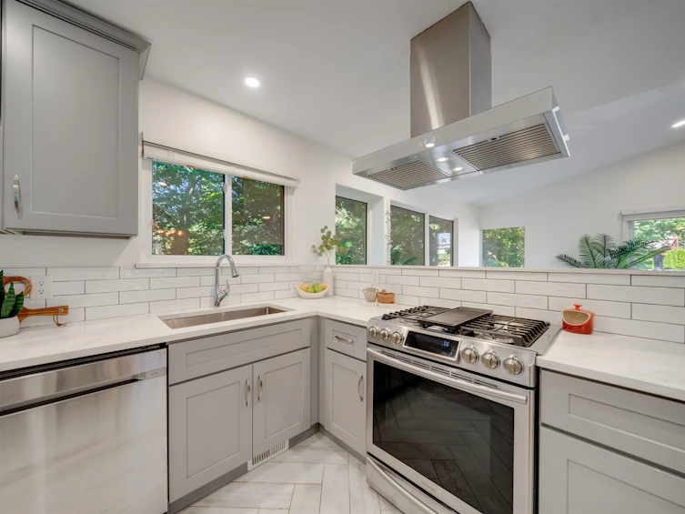 1911 Mahon Avenue, North Vancouver, BC, V7M 2T4 - 11