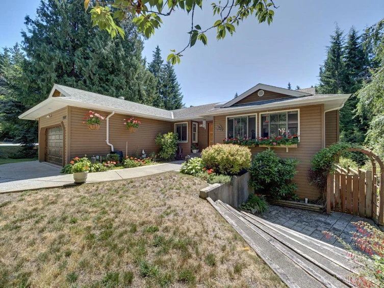 3187 Mossy Rock Road, Roberts Creek, BC, V0N 2W2 - 37