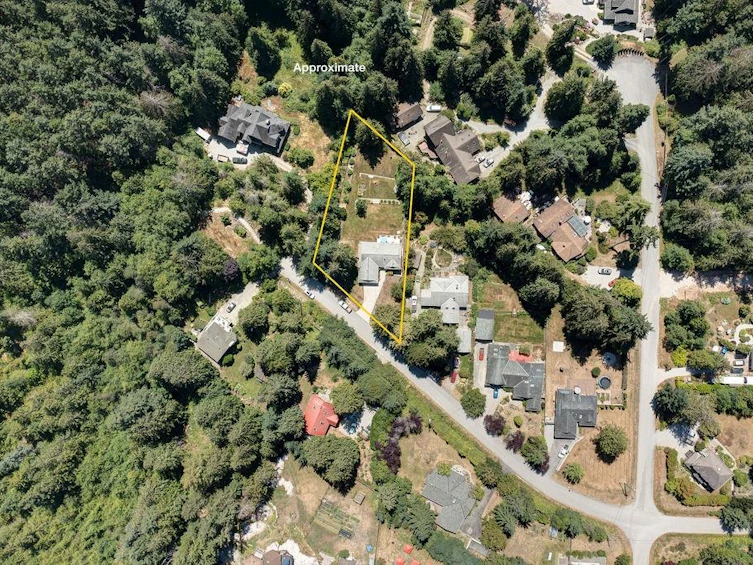 3187 Mossy Rock Road, Roberts Creek, BC, V0N 2W2 - 35