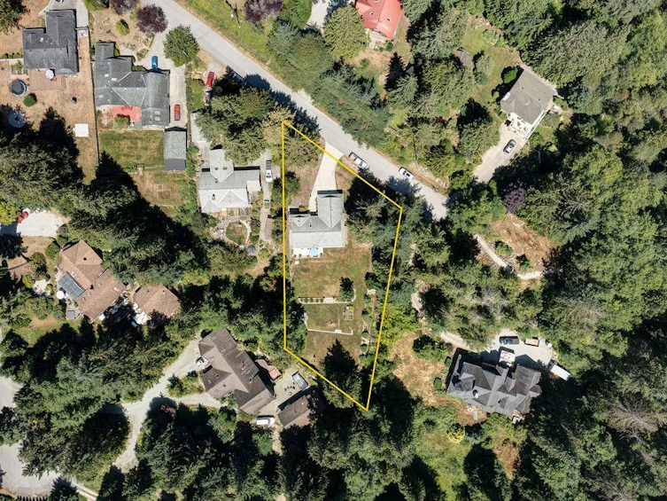 3187 Mossy Rock Road, Roberts Creek, BC, V0N 2W2 - 36