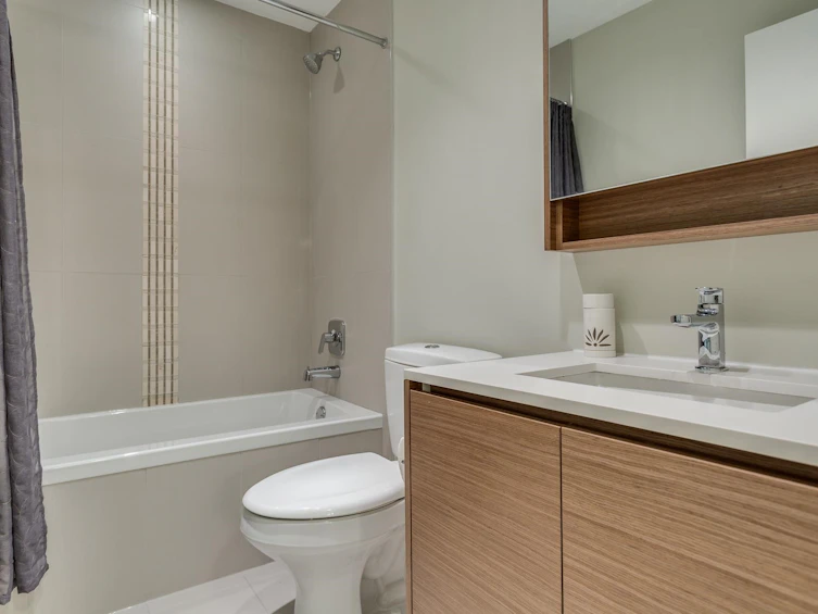 401-2135 Heritage Park Lane, North Vancouver, BC, V7H 0B6 - 18