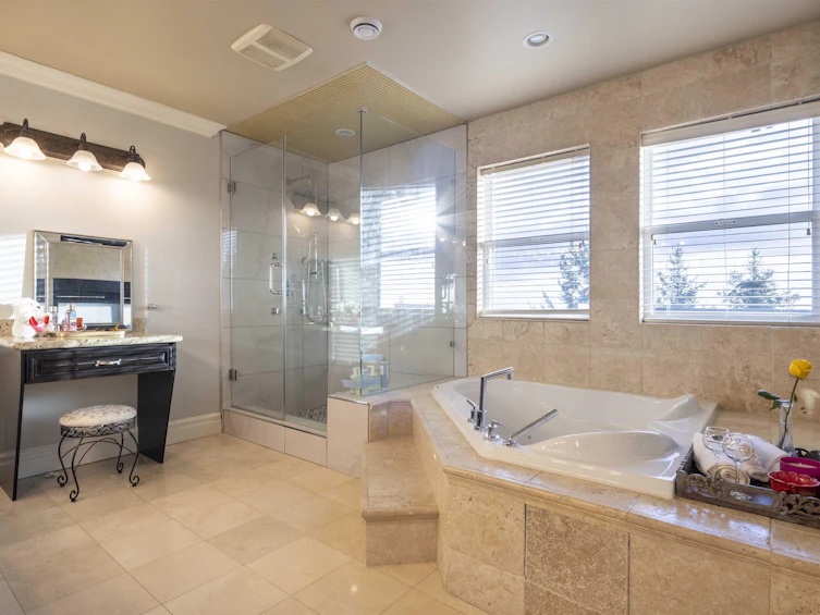 2982 Sunridge Court, Coquitlam, BC, V3E 3M5 - 29