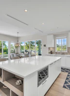 107 5535 Admiral Way