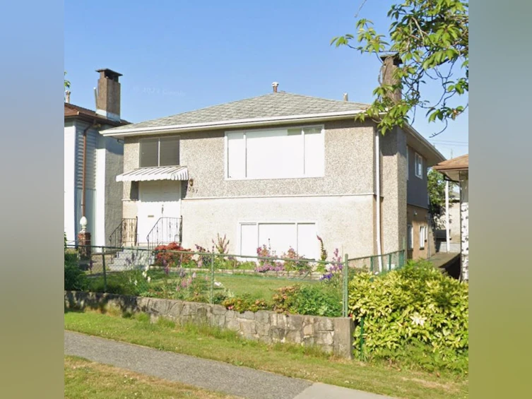 3057 Rupert Street, Vancouver, BC, V5M 3V1