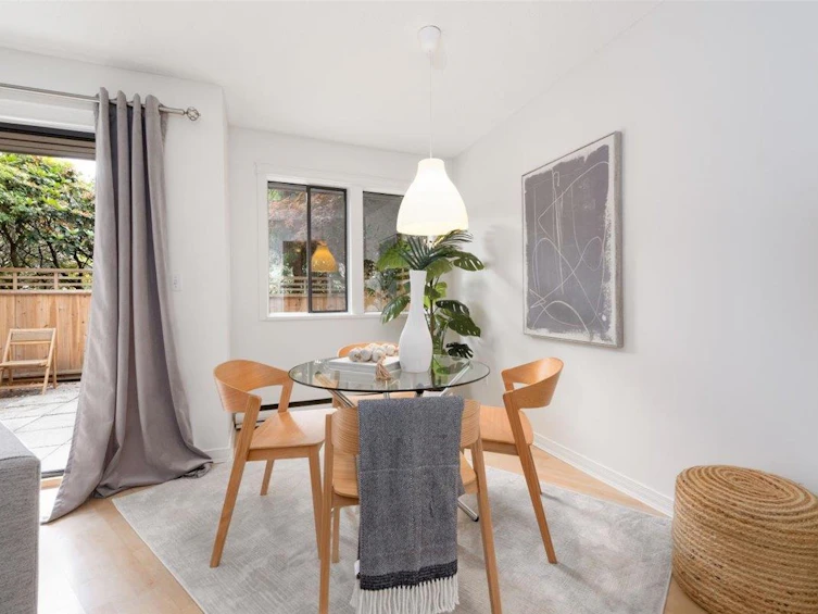 6-251 W 14th Street, North Vancouver, BC, V7M 1P4 - 2
