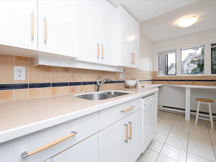 6-251 W 14th Street, North Vancouver, BC, V7M 1P4 - 9