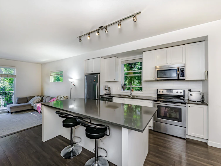 43-15340 Guildford Drive Drive, Surrey, BC, V3R 0C9 - 14