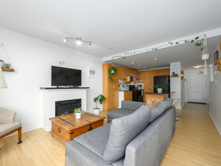 207-9288 University Crescent, Burnaby, BC, V5A 4X7 - 7
