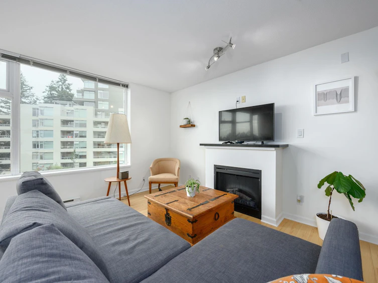 207-9288 University Crescent, Burnaby, BC, V5A 4X7 - 4