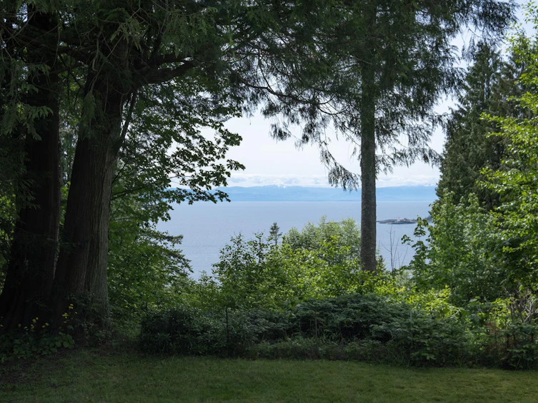 8127 Redrooffs Road, Halfmoon Bay, BC, V7Z 1A7 - 2