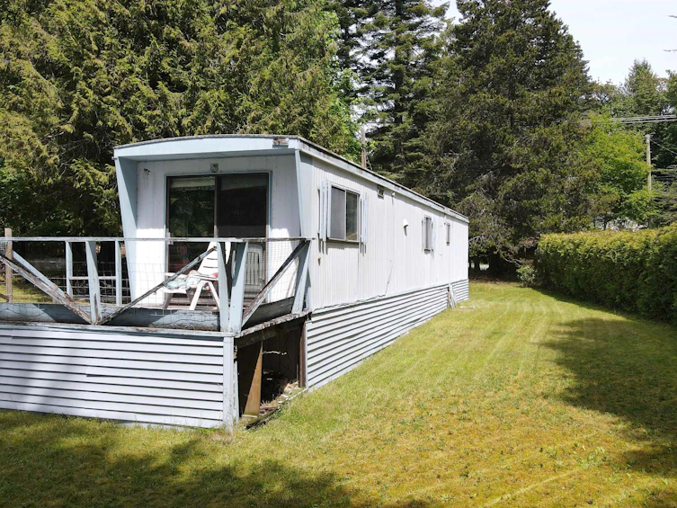 8127 Redrooffs Road, Halfmoon Bay, BC, V7Z 1A7 - 17