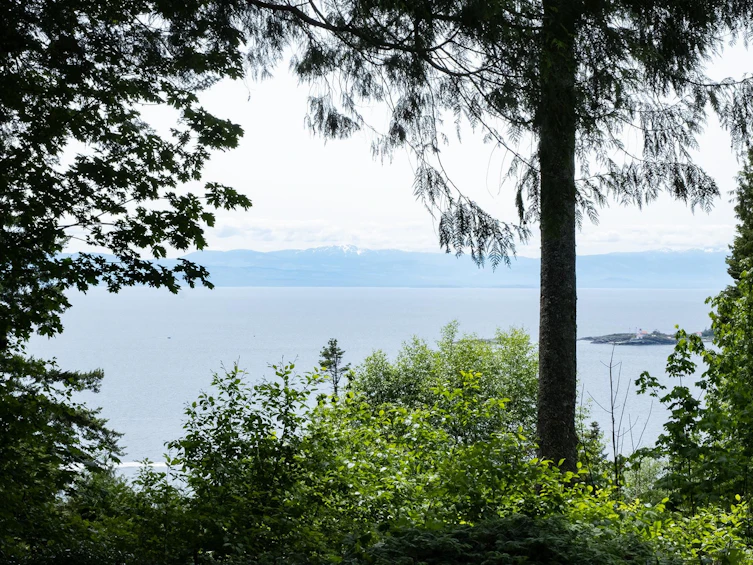 8127 Redrooffs Road, Halfmoon Bay, BC, V7Z 1A7