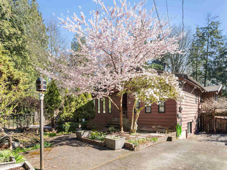 2152 Mackay Avenue, North Vancouver, BC, V7P 2M7 - 37