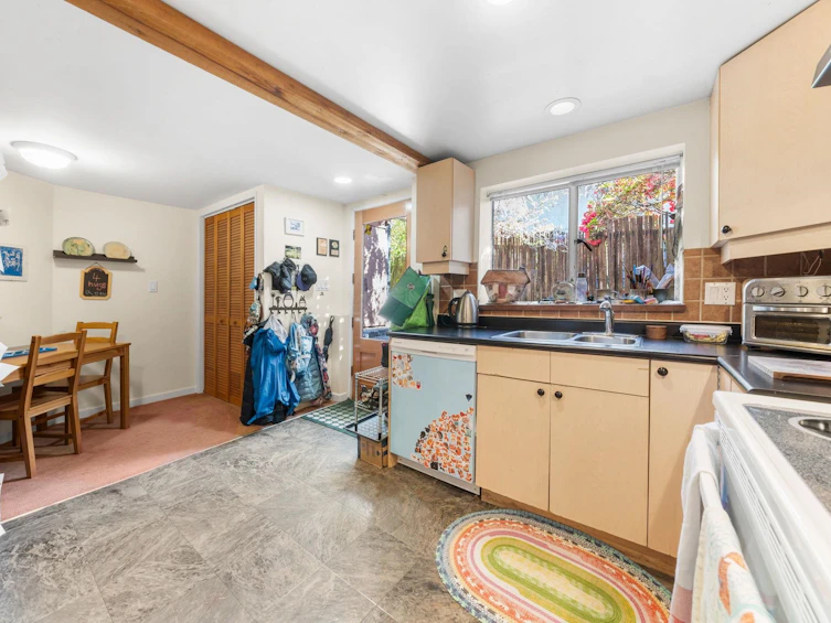 2152 Mackay Avenue, North Vancouver, BC, V7P 2M7 - 31