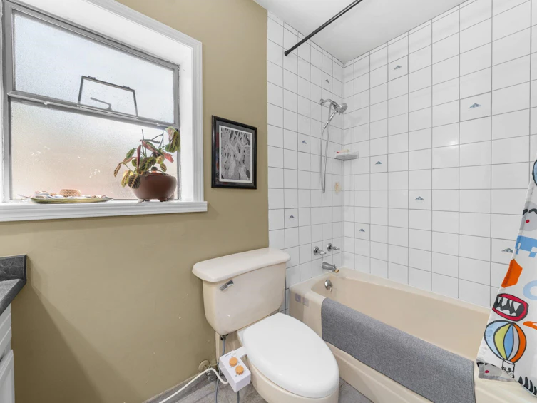 2152 Mackay Avenue, North Vancouver, BC, V7P 2M7 - 4