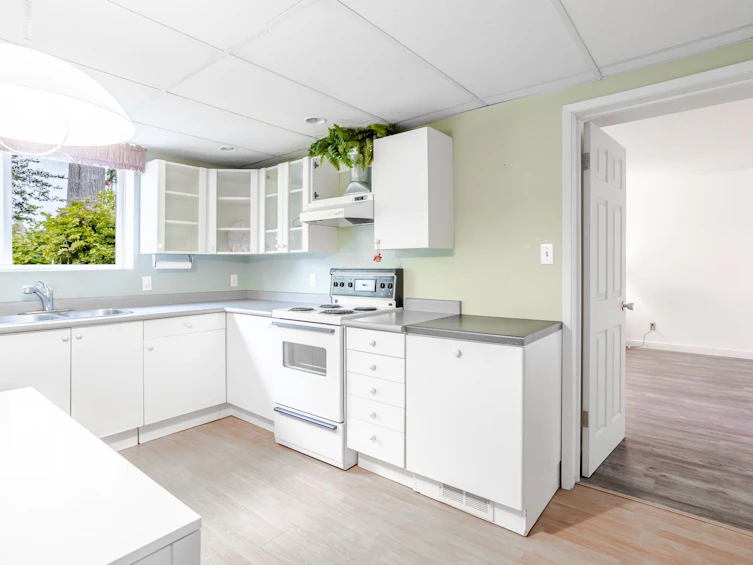 682 Folsom Street, Coquitlam, BC, V3J 5A5 - 8