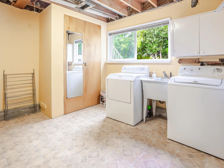682 Folsom Street, Coquitlam, BC, V3J 5A5 - 10