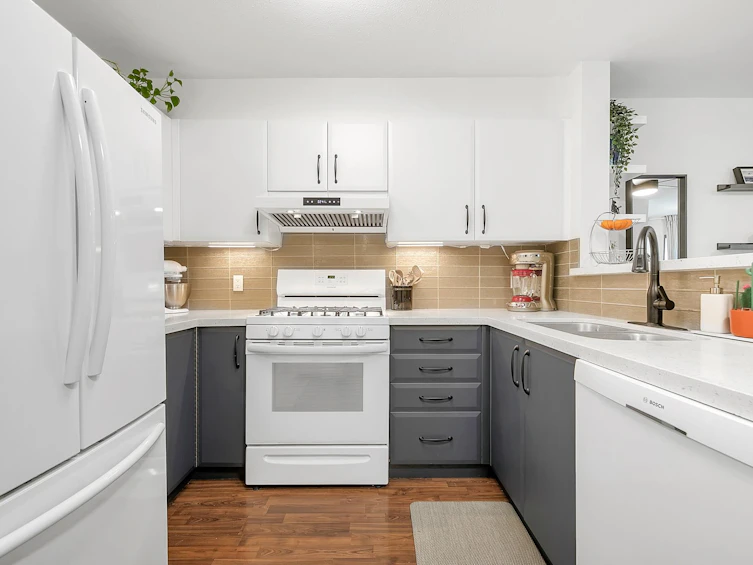 109-688 E 16th Avenue, Vancouver, BC, V5T 2V4 - 2