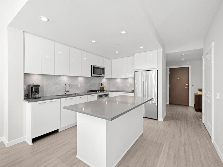 308-2663 Library Lane, North Vancouver, BC, V7J 0B9 - 3