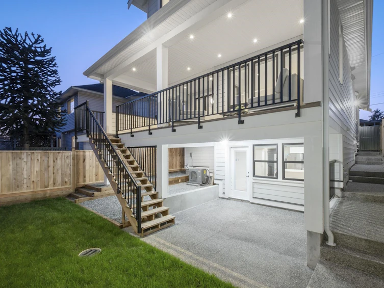 644A Girard Avenue, Coquitlam, BC, V3K 1S8 - 35