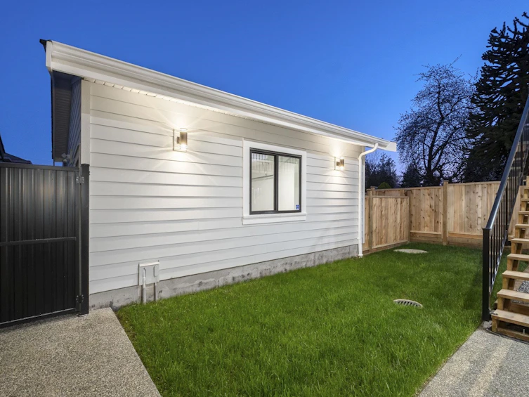644A Girard Avenue, Coquitlam, BC, V3K 1S8 - 36