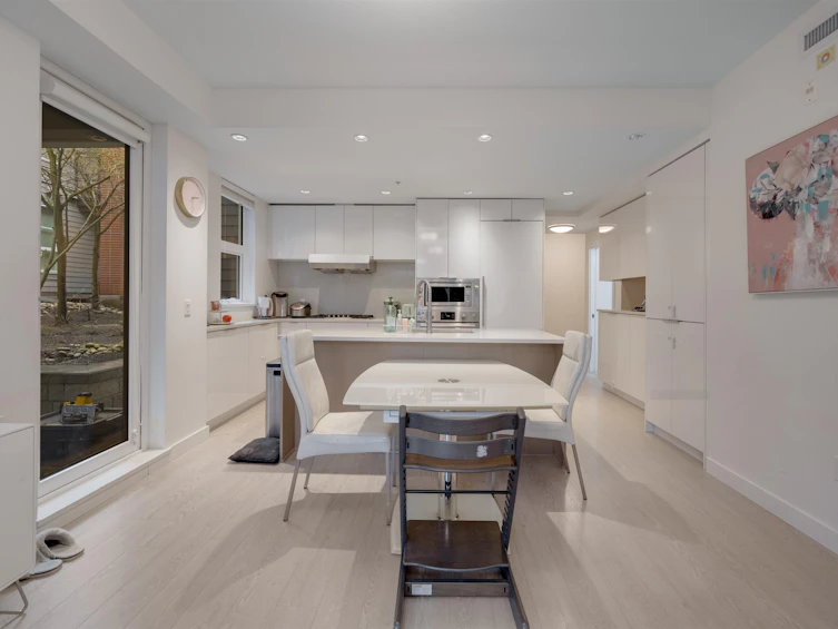 107-7988 Yukon Street, Vancouver, BC, V5X 2Y7 - 10