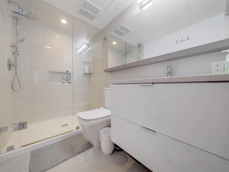 107-7988 Yukon Street, Vancouver, BC, V5X 2Y7 - 6