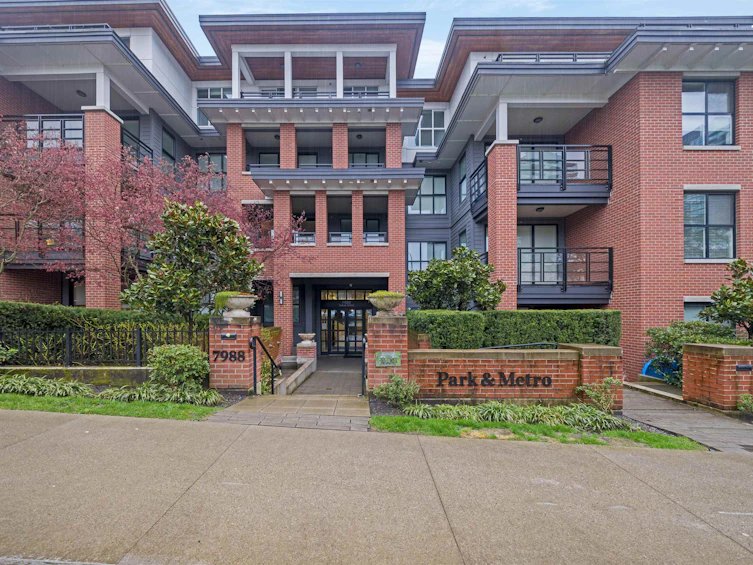 107-7988 Yukon Street, Vancouver, BC, V5X 2Y7
