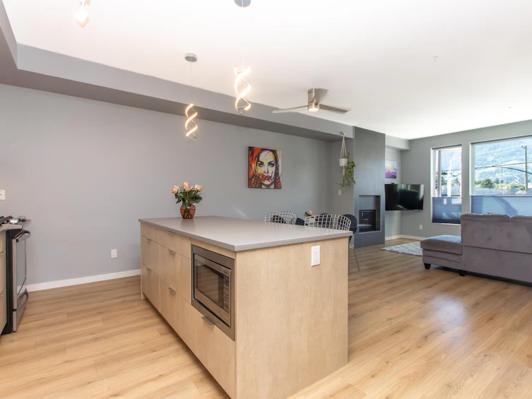 201-38165 Cleveland Avenue, Squamish, BC, V8B 0P1 - 5