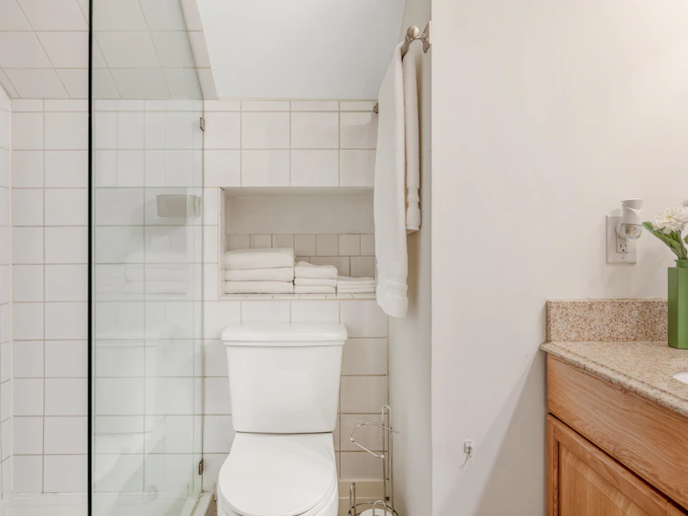2814 W 3rd Avenue, Vancouver, BC, V6K 1M7 - 23