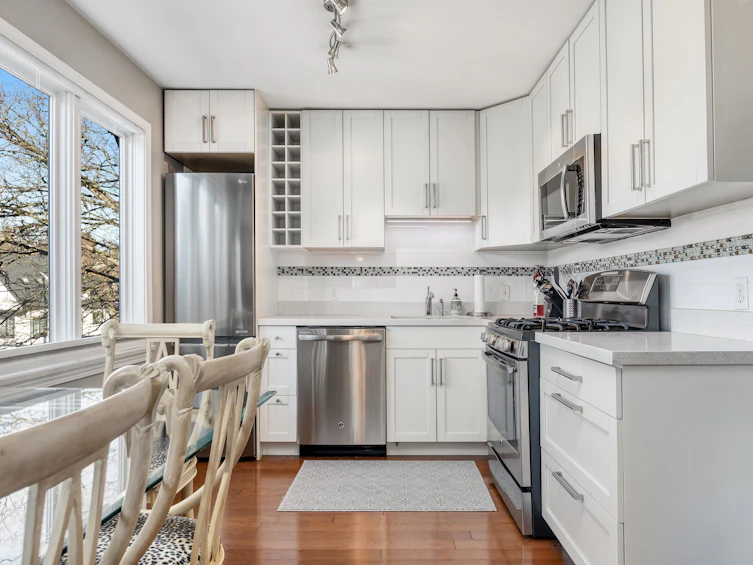 2814 W 3rd Avenue, Vancouver, BC, V6K 1M7 - 12