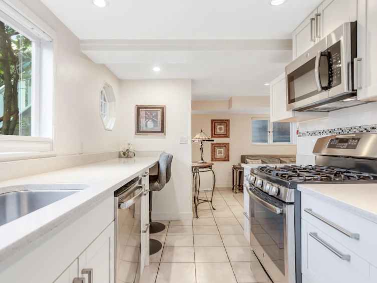 2814 W 3rd Avenue, Vancouver, BC, V6K 1M7 - 25